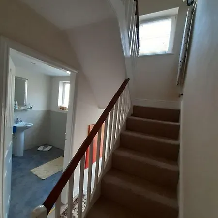 Entire Place In Scarborough. North Bay Beach, Peasolm Park And Centre All 5 Minute Walk *