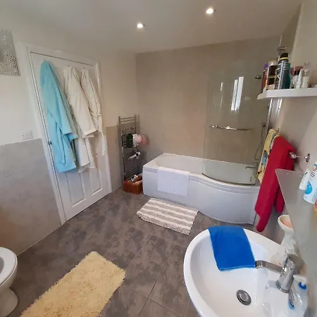 Entire Place In Scarborough. North Bay Beach, Peasolm Park And Centre All 5 Minute Walk * Scarborough
